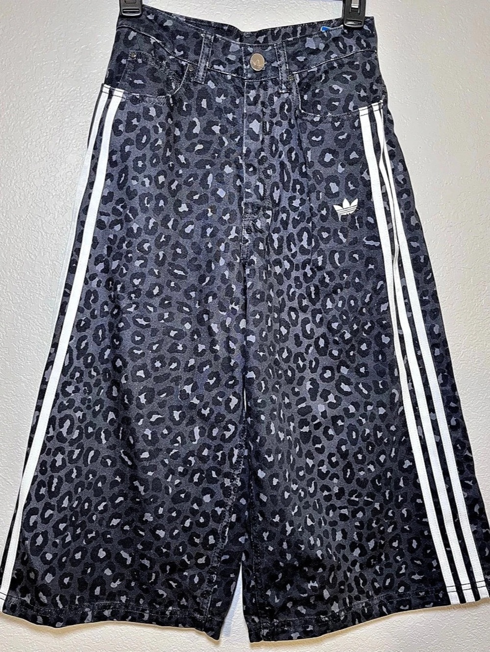 adidas Originals DNM Denim Culotte Bermuda Shorts High Rise Leopard 24in KA2675